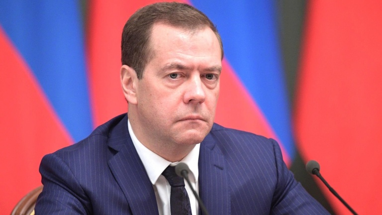 Медведев поручил представить предложения по&nbsp;улучшению контроля над&nbsp;средствами нацпроектов